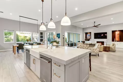 Kitchen - 910 Fallen Timber Ct, Rocklin, CA 95765 photo 5 of 6