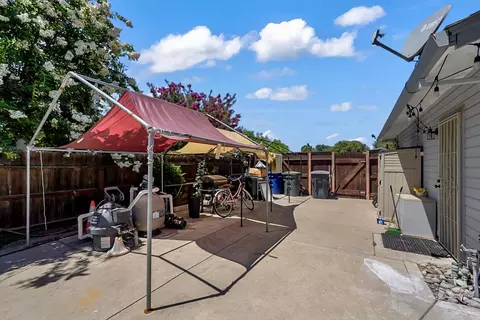 Exterior - 3828 Moorea Dr, Modesto, CA 95356 photo 2 of 11