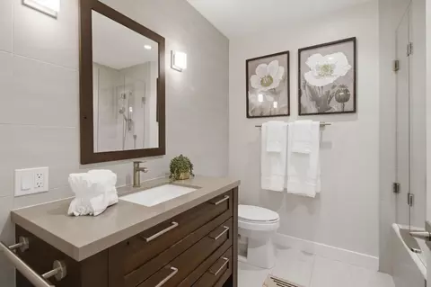 Bath - 901 Pamplona Ave, Davis, CA 95616 photo 1 of 4