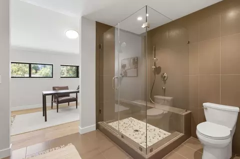 Bath - 901 Pamplona Ave, Davis, CA 95616 photo 4 of 4