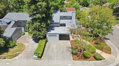 View/Area - 901 Pamplona Ave, Davis, CA 95616 photo 1 of 2
