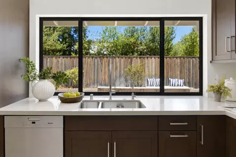 Kitchen - 901 Pamplona Ave, Davis, CA 95616 photo 3 of 5