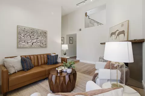Living - 901 Pamplona Ave, Davis, CA 95616 photo 3 of 4
