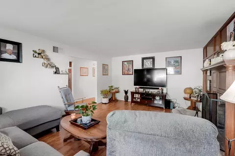 Living - 624 El Capitan Ave, Manteca, CA 95337 photo 2 of 2