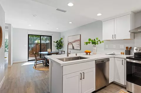 Kitchen - 3401 Bermuda Ave #10, Davis, CA 95616 photo 3 of 3
