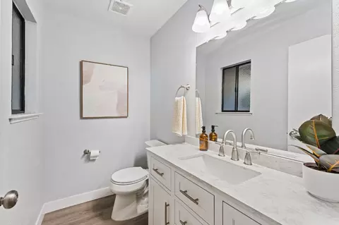 Bath - 3401 Bermuda Ave #10, Davis, CA 95616 photo 1 of 3
