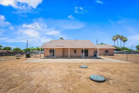 Exterior - 7826 El Modena Ave, Elverta, CA 95626 photo 10 of 12