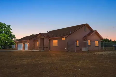 Exterior - 7826 El Modena Ave, Elverta, CA 95626 photo 4 of 12