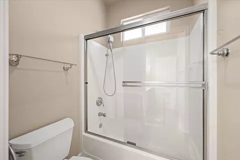 Bath - 7826 El Modena Ave, Elverta, CA 95626 photo 4 of 5