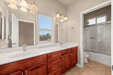 Bath - 7826 El Modena Ave, Elverta, CA 95626 photo 5 of 5