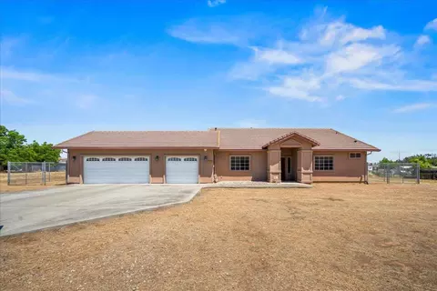 7826 El Modena Ave, Elverta, CA 95626