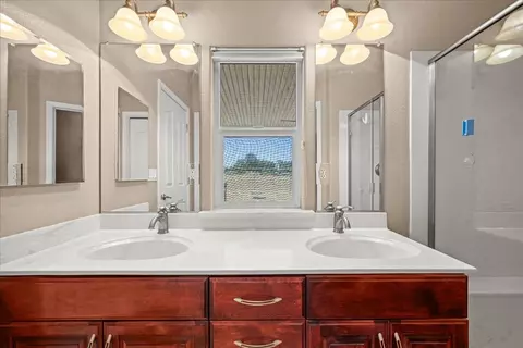 Bath - 7826 El Modena Ave, Elverta, CA 95626 photo 2 of 5