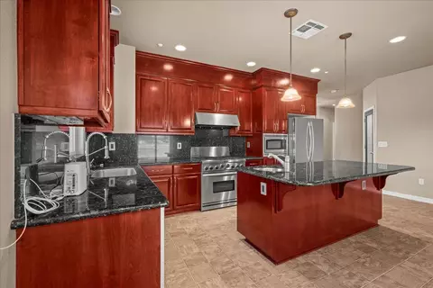 Kitchen - 7826 El Modena Ave, Elverta, CA 95626 photo 4 of 5