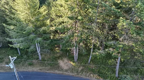19 Spur Ct, Whitethorn, CA 95589 photo 1