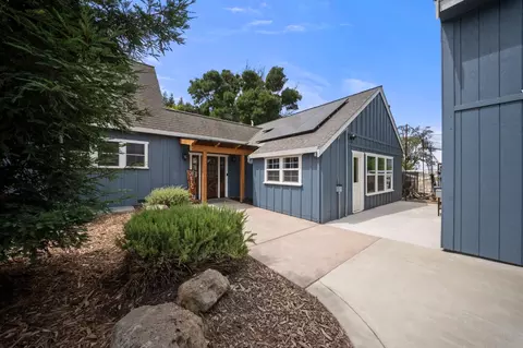 Exterior - 18051 S Arboreal Way, Ripon, CA 95366 photo 5 of 8
