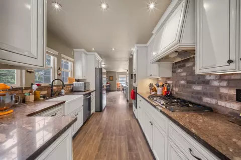 Kitchen - 18051 S Arboreal Way, Ripon, CA 95366 photo 2 of 2