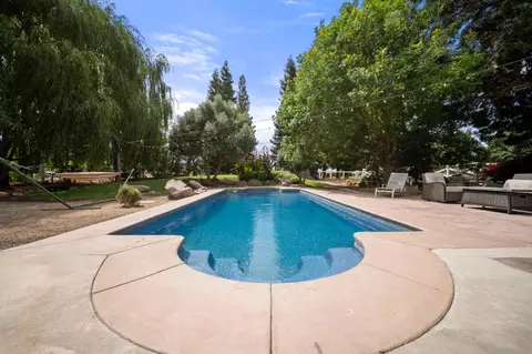 Exterior - 18051 S Arboreal Way, Ripon, CA 95366 photo 8 of 8