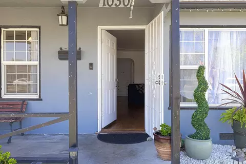 Entry Way - 1030 Alpha Rd, Turlock, CA 95380 photo 1 of 5
