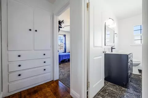 Entry Way - 1030 Alpha Rd, Turlock, CA 95380 photo 4 of 5