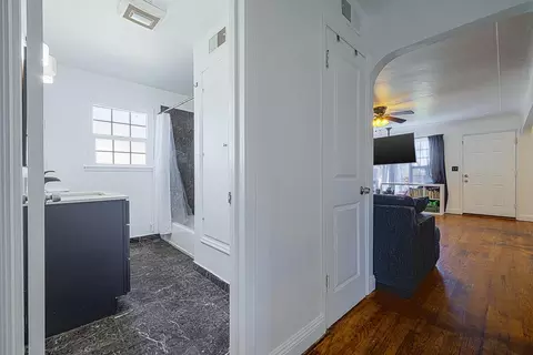 Entry Way - 1030 Alpha Rd, Turlock, CA 95380 photo 3 of 5