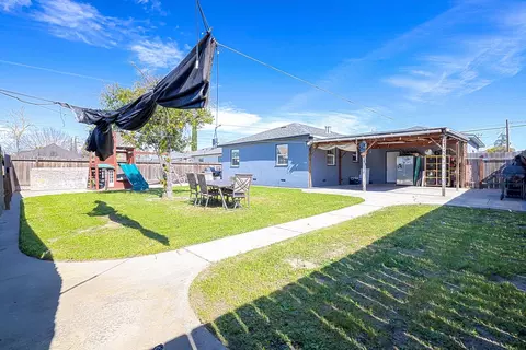 Exterior - 1030 Alpha Rd, Turlock, CA 95380 photo 5 of 5