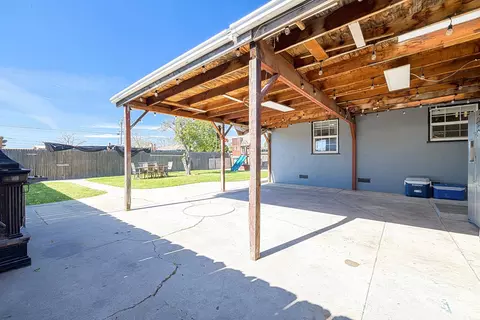 Exterior - 1030 Alpha Rd, Turlock, CA 95380 photo 4 of 5