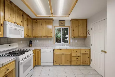 Kitchen - 2746 Quartz Dr, Arnold, CA 95223 photo 1 of 1