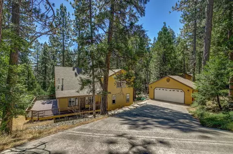 Exterior - 2746 Quartz Dr, Arnold, CA 95223 photo 2 of 5