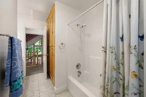 Bath - 2746 Quartz Dr, Arnold, CA 95223 photo 3 of 3