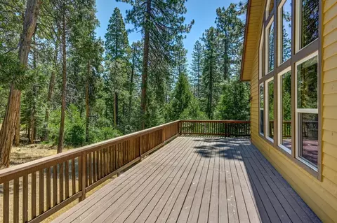 Exterior - 2746 Quartz Dr, Arnold, CA 95223 photo 4 of 5