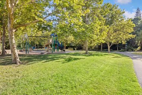 1536 Olympic Dr, Davis, CA 95616 photo 45