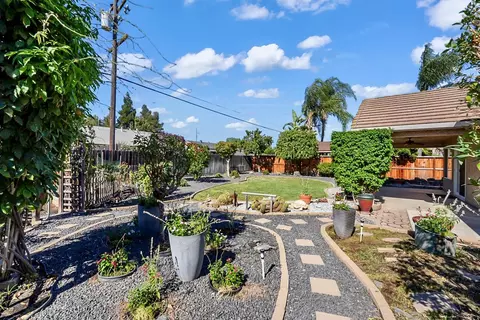 Exterior - 1163 Bailey Dr, Ripon, CA 95366 photo 9 of 11