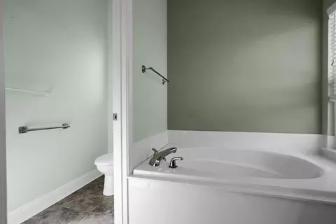 Bath - 1163 Bailey Dr, Ripon, CA 95366 photo 2 of 2