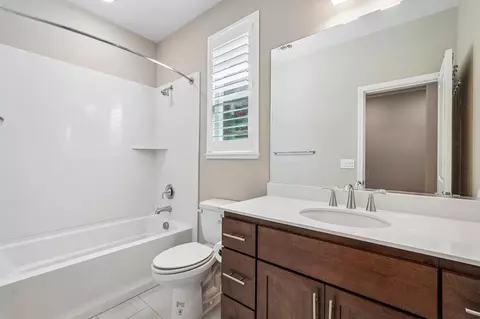 Bath - 991 Camborne Dr, Manteca, CA 95336 photo 3 of 3