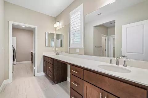 Entry Way - 991 Camborne Dr, Manteca, CA 95336 photo 2 of 3