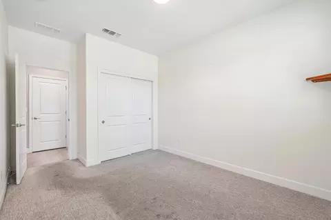 Bedroom - 991 Camborne Dr, Manteca, CA 95336 photo 5 of 6