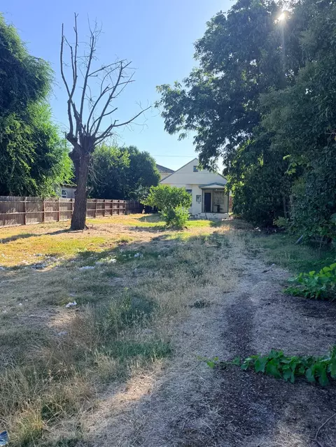 Exterior - 2604 N E, Stockton, CA 95205 photo 5 of 5