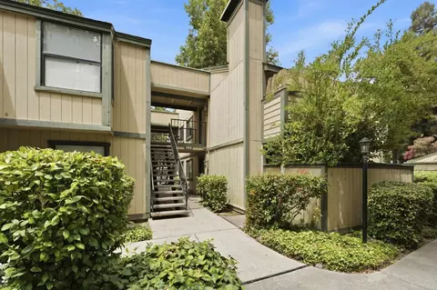 100 Del Verde Cir #3, Sacramento, CA 95833