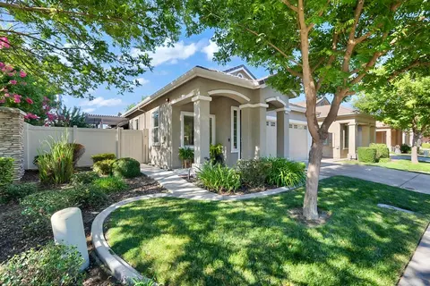 2100 State St, Turlock, CA 95380 photo 3