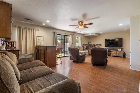 Living - 2004 Aloha Way, Modesto, CA 95350 photo 4 of 7