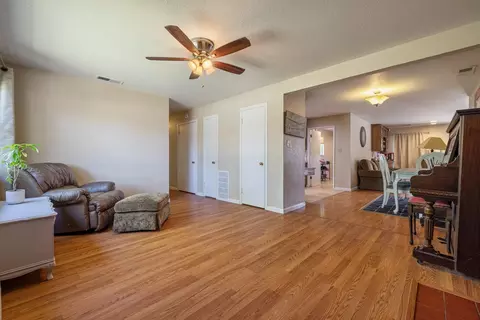 Living - 2004 Aloha Way, Modesto, CA 95350 photo 2 of 7
