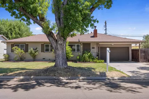 Exterior - 2004 Aloha Way, Modesto, CA 95350 photo 2 of 8