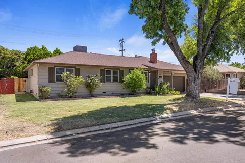 Exterior - 2004 Aloha Way, Modesto, CA 95350 photo 3 of 8