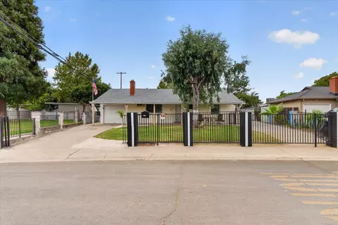 3125 Fairfield St, Sacramento, CA 95815