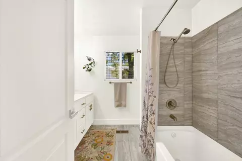 Bath - 1552 American River Trl, Cool, CA 95614 photo 1 of 5