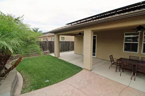 Exterior - 286 Columbus Dr, Manteca, CA 95337 photo 9 of 11
