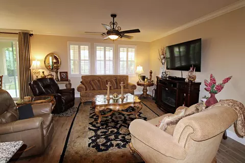 Living - 286 Columbus Dr, Manteca, CA 95337 photo 1 of 1