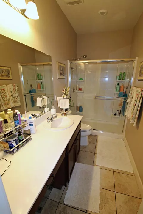 Bath - 286 Columbus Dr, Manteca, CA 95337 photo 3 of 3