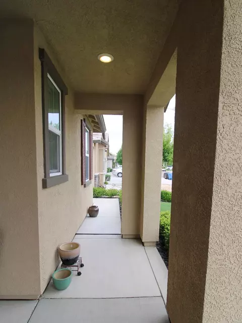 Exterior - 286 Columbus Dr, Manteca, CA 95337 photo 3 of 11