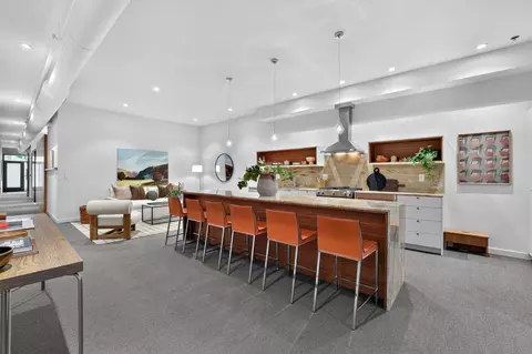1813 Capitol Ave #250, Sacramento, CA 95811